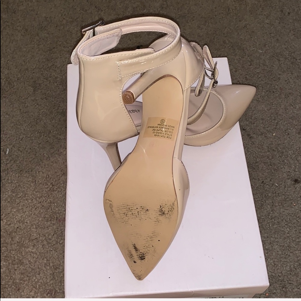 Cream Heels - Picture 2 of 3
